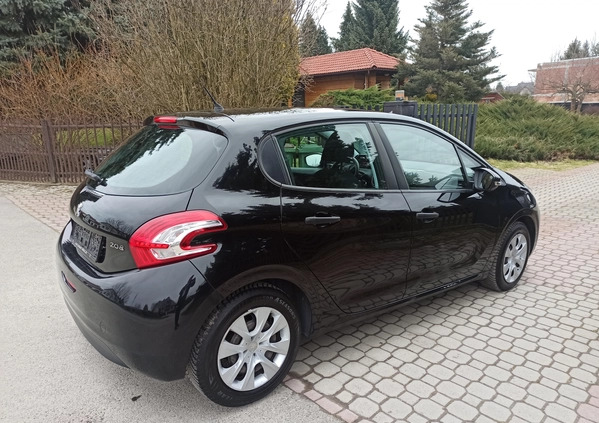 Peugeot 208 cena 25999 przebieg: 152000, rok produkcji 2014 z Rzeszów małe 232